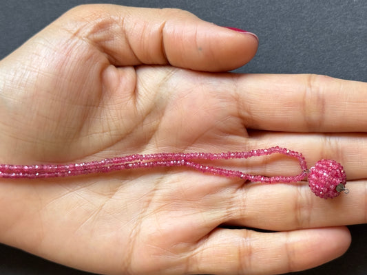 Hand-cut faceted Ruby rondelle beads. 27,21cts