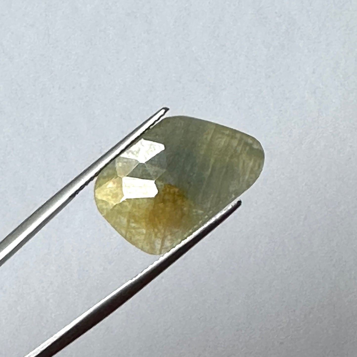 Mehrfarbiger Saphir im Rosenschliff mit flachem Boden, Paar, sehr selten, 23,33 Karat