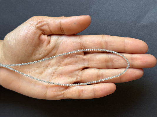 Microfaceted Cute Shiny Grey Labradorite 2mm 44cm