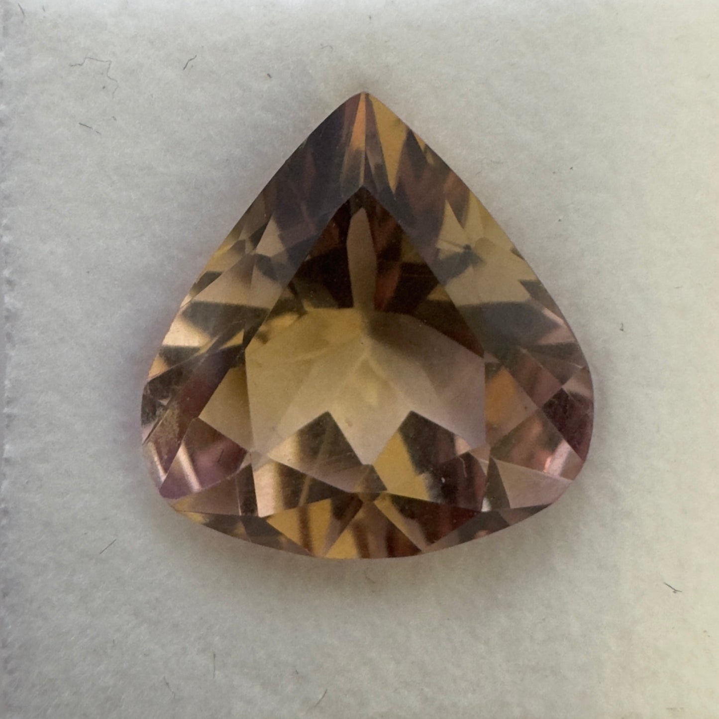 Beautiful Ametrine Trillion Cut 14,1mm x 13,8mm 7,23cts