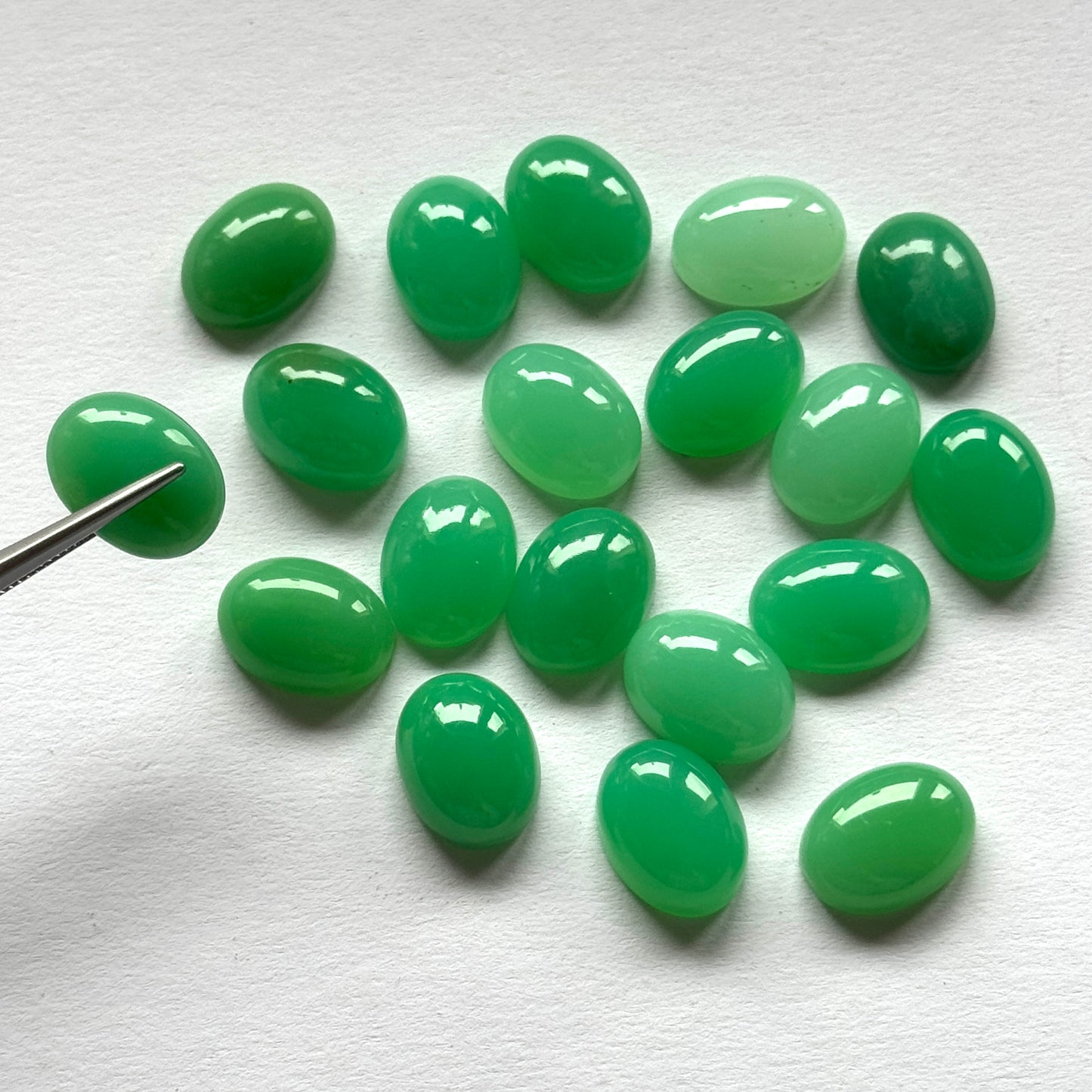 Chrysoprase Cabochons 15mm -16mm / Sold as a pack of 4 pieces