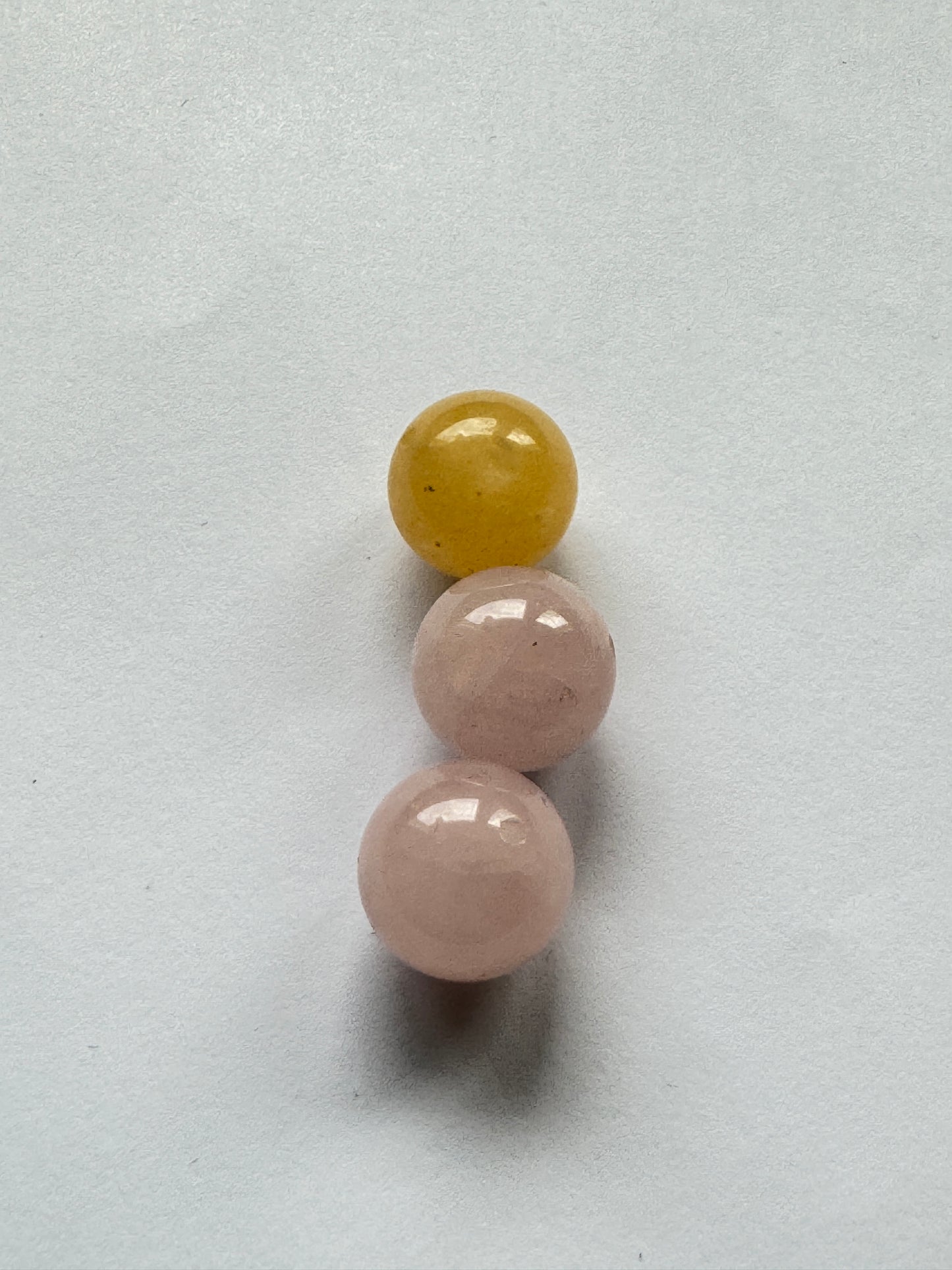 6 Pieces Beautiful Colorful Round Quartz Loose Beads With Holes Like A Chewing Gum