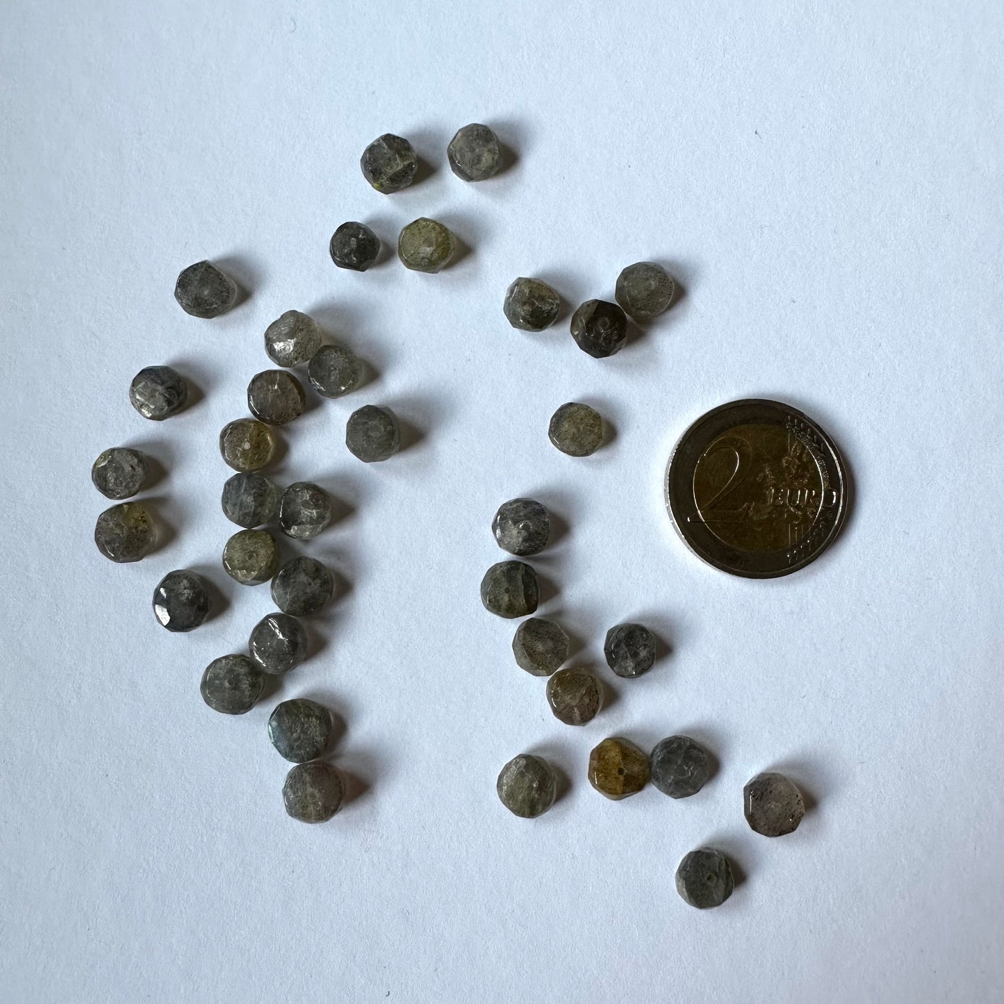 Mesmerizing Labradorite Button shape Loose Beads 33g per Bag
