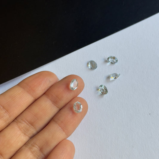 Ovaler Aquamarin facettiert in Hellblau ca. 6,5 -7 x 5mm 0,50ct bis 0,70ct