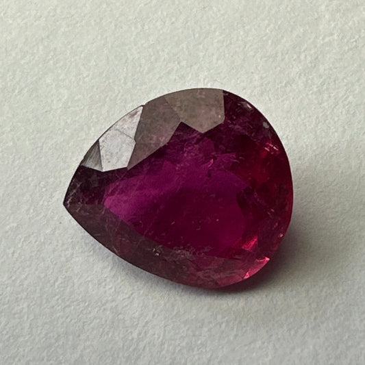 Eb001288 , Tourmaline, 3.6 Cts, 11.4 x 10.2 x 5.3 mm