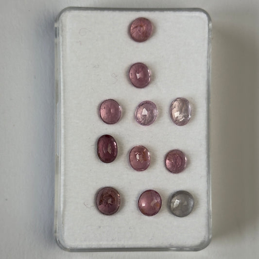 Spinell, oval, facettiert