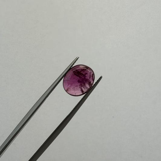 Smooth, Polished Pink Tourmaline Cabochon 3,22cts