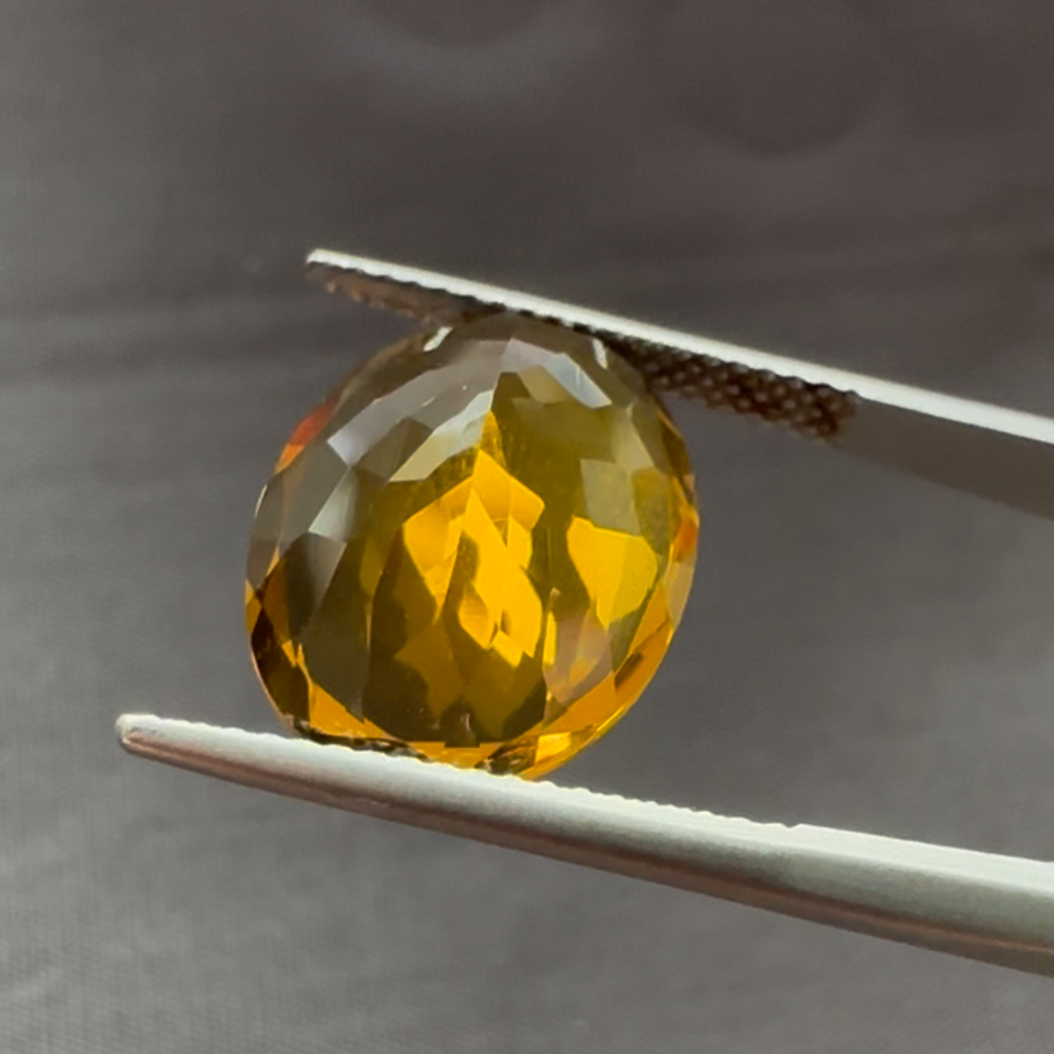Beautiful warm golden brown Tourmaline, 7.50 cts, 15.8x 11.8x 7.4 mm , Oval