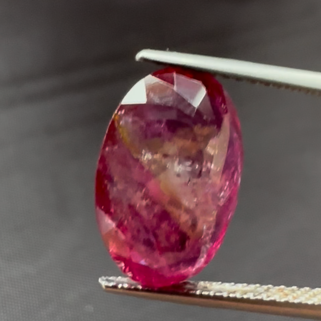 Tourmaline, 5.17 cts , 13.7x 9.5x 5.9 mm, Oval
