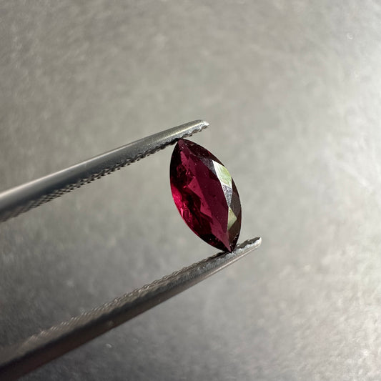 Deep Red Beauty ! Tourmaline Navette 0.96cts 9.8x5mm