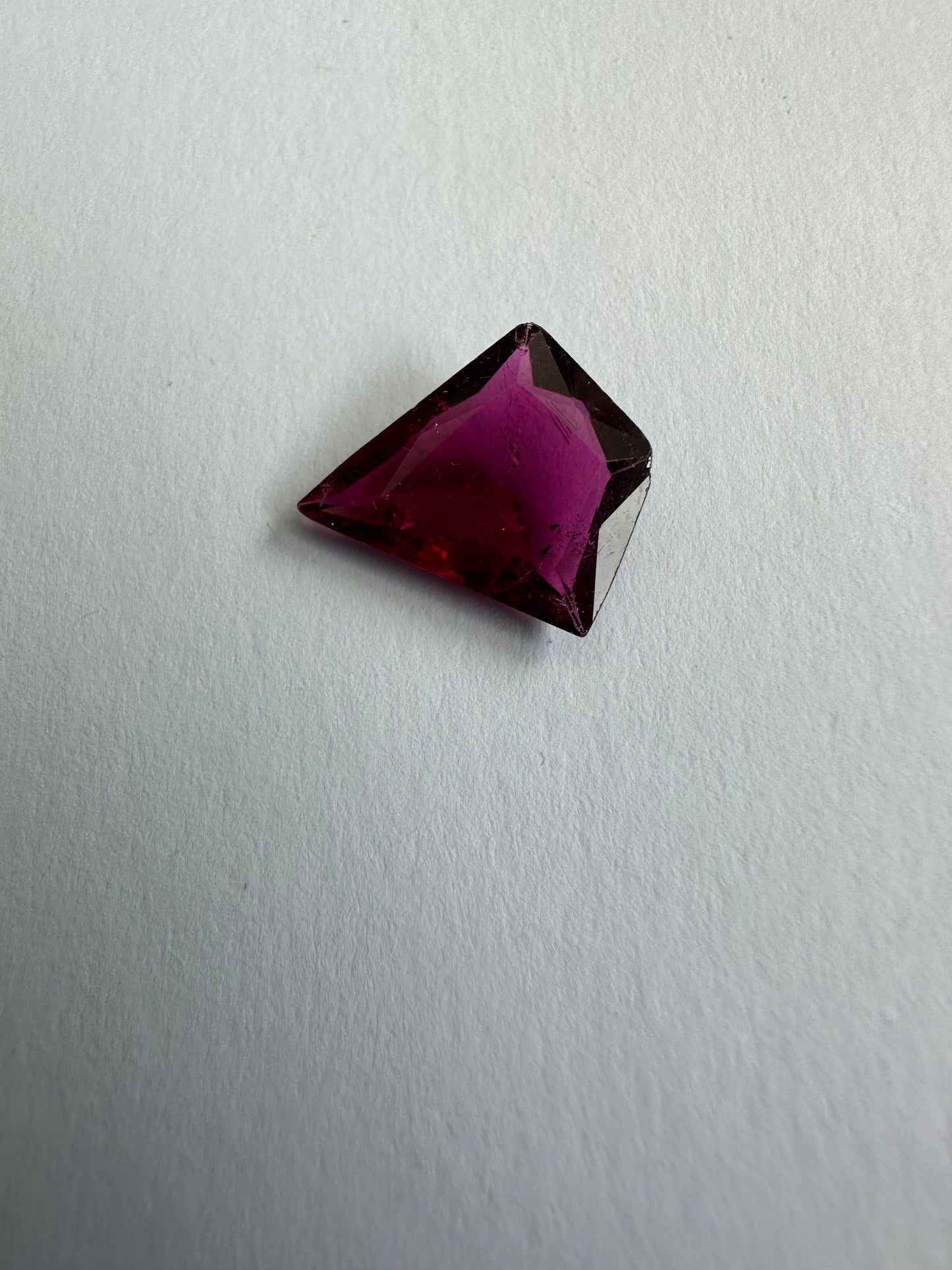 Eb001336, Tourmaline, 4.29 Cts, 15.5x 13.3x 4.4 mm