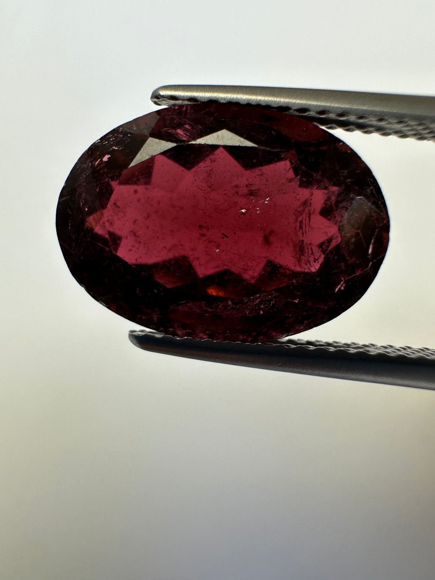 TR348, Turmalin, 7,49 Karat, 14,6 x 10,5 x 7 mm