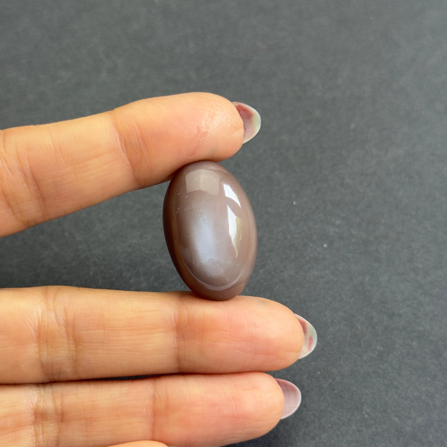 Mondstein Oval Cabochon 33,2 cts 26,5 x 17,01 mm EB437