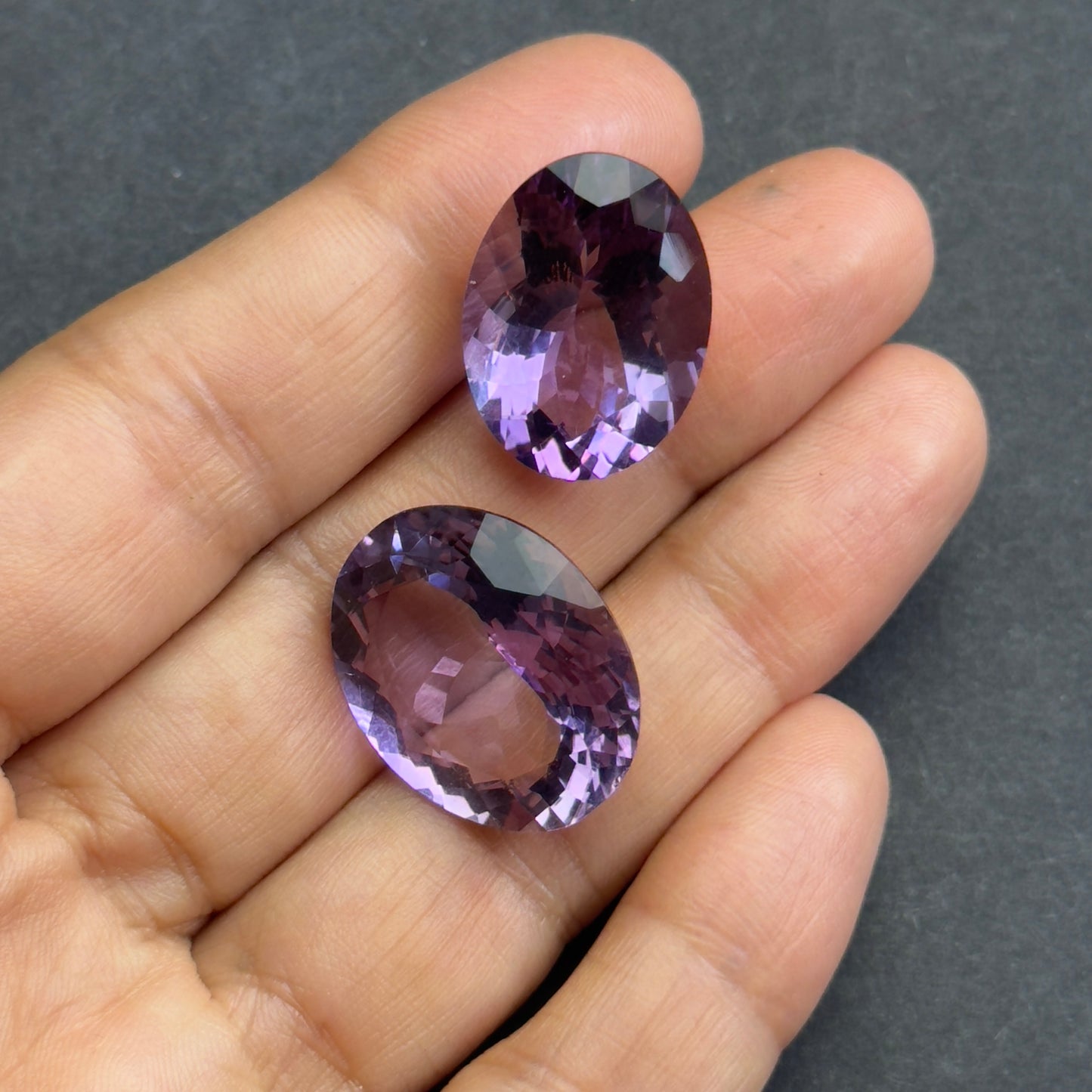 Lively Purple and Radiant Amethyst Oval Fac.