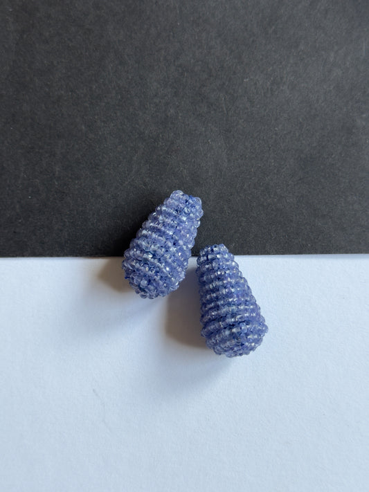 Refined Charm! Tanzanite Pearls set in a Floral arrangement 2-55,68cts