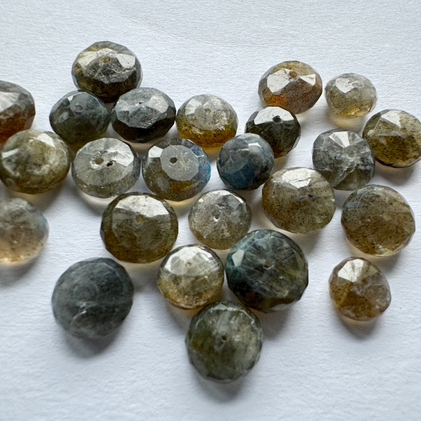 Mesmerizing Labradorite Button shape Loose Beads 33g per Bag