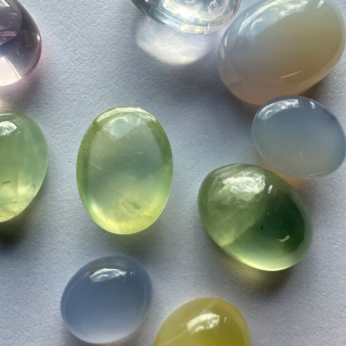 Quartz cabochons