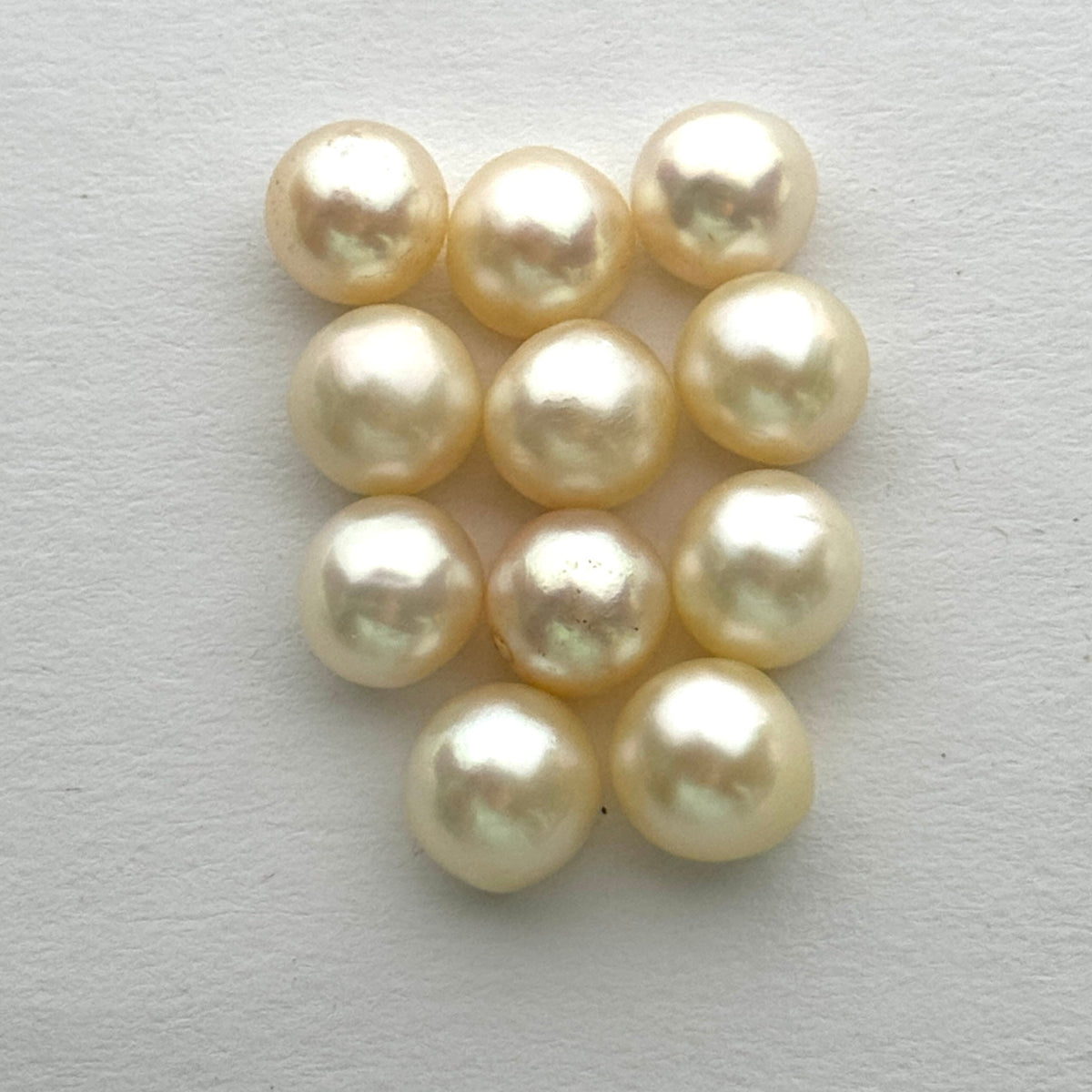 Pearl cabochons