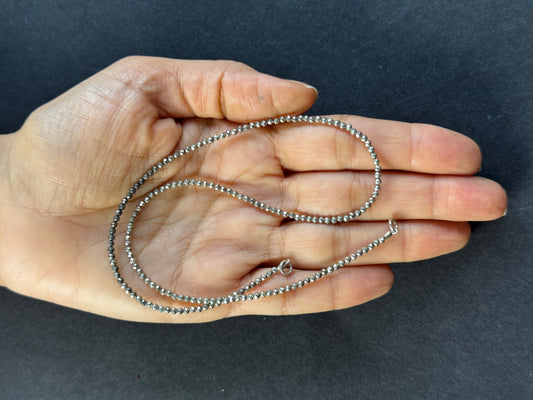 Metallic Silver Shine Coated Hematite 23,88cts