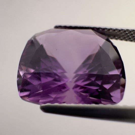 Amethyst Cushion Cut Faceted Deep Purple 14mm x 14mm 10,63 Cts