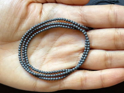 Grey Hematite Round Beads, 31.39 ct, 46 cm – view 2 of 3