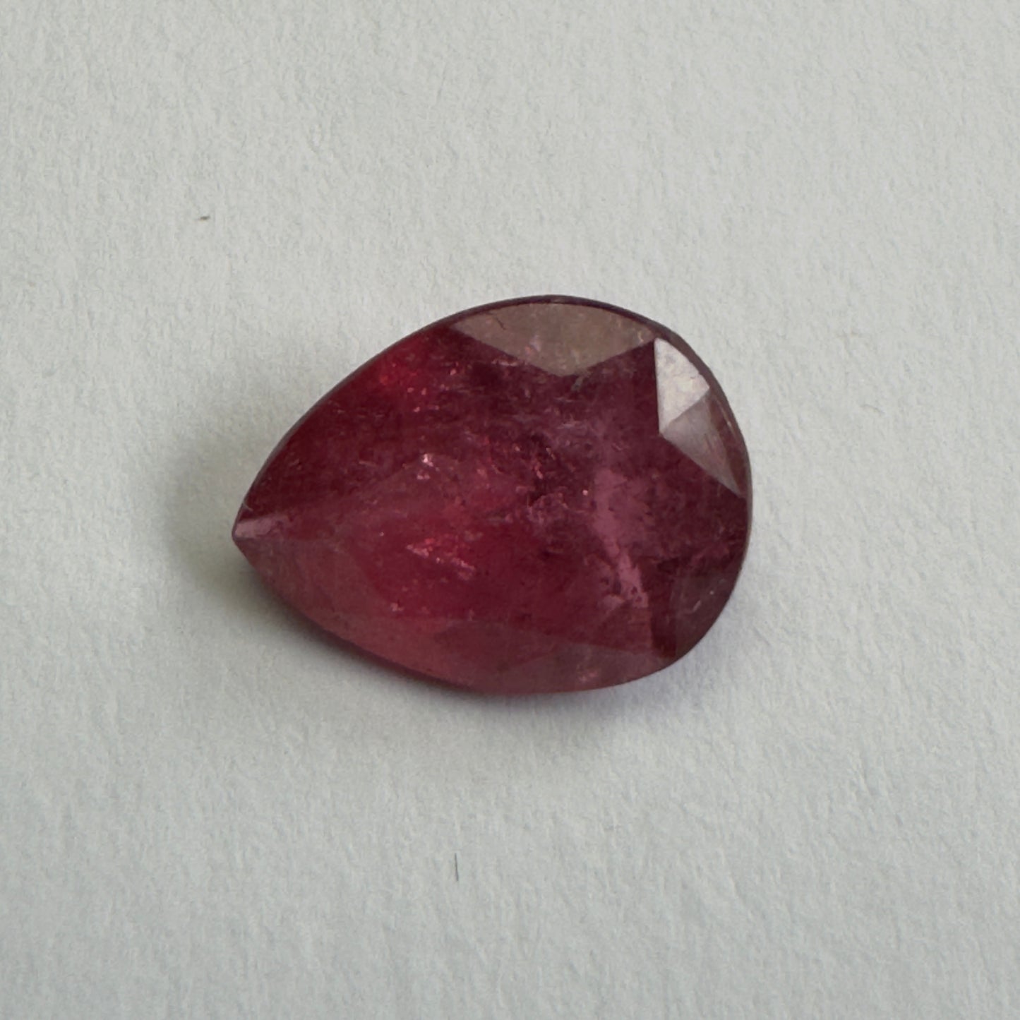 TR227, Turmalin, 4,08 Karat, 13 x 10 x 5 mm
