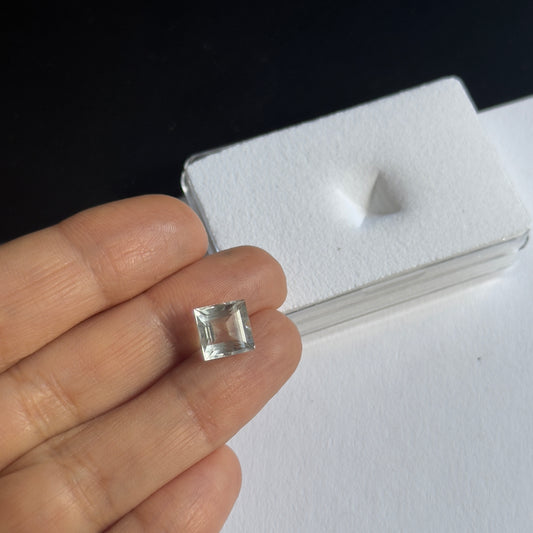 Heller Aquamarin, quadratisch, facettiert, Prinzenschliff, 3,03 ct