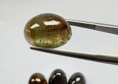 Multicolour Tourmaline Oval Cabochon, 6.36 ct – view 6 of 11