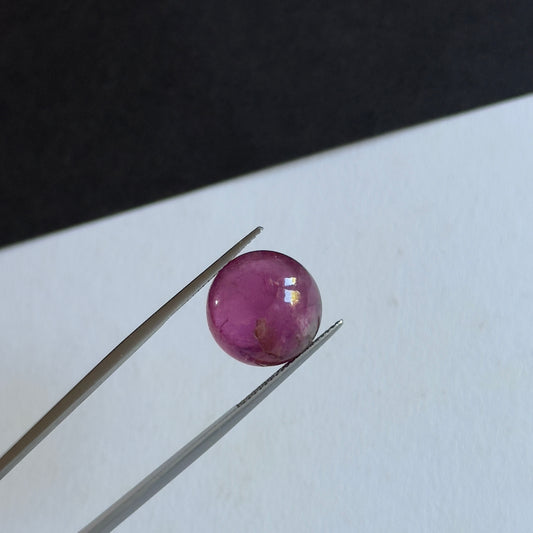 Round Tourmaline Pinkish Purple Cabochon 12,57cts