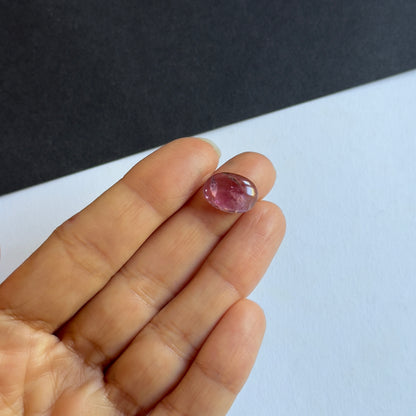 Pink Tourmaline Oval Cabochon, 5.73 ct, 14x10 mm – view 3 of 3