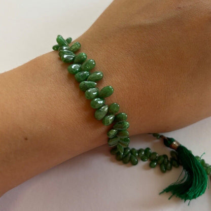 Green Tsavorite Garnet Pear Beads, 24 cm – view 3 of 7
