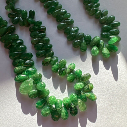 Green Tsavorite Garnet Pear Beads, 24 cm – view 6 of 7