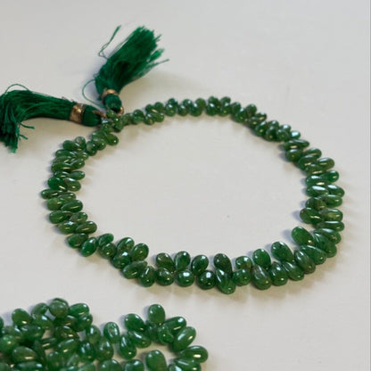 Green Tsavorite Garnet Pear Beads, 24 cm – view 2 of 7