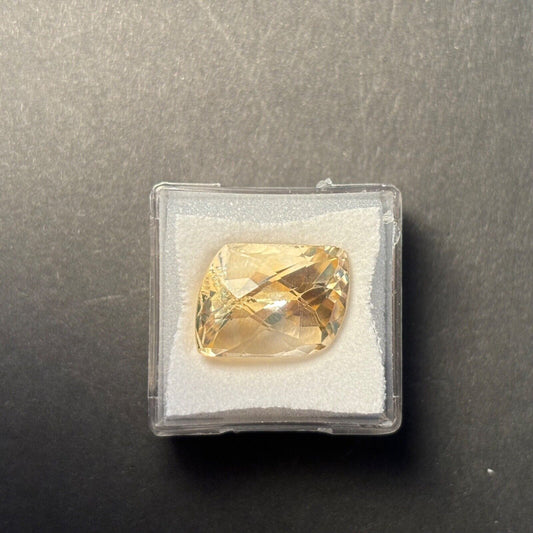 Citrine Lemon Yellow Elaborate Cut Faced Top Quality 13,68 Carats