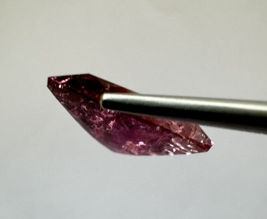 Intense Light Purple Tourmaline 12mm x 12mm 4,08cts