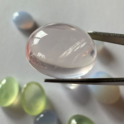 Multicolour Rose Quartz Oval Cabochon – view 3 of 11