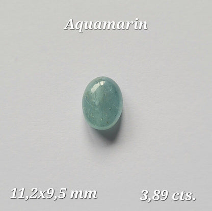 Blue Aquamarine Oval Cabochon, 3.89 ct, 11.2x9.5 mm – view 1 of 3