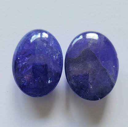 Blue Tanzanite Oval Cabochon Pair, 63.13 ct, 28x21 mm – view 3 of 4