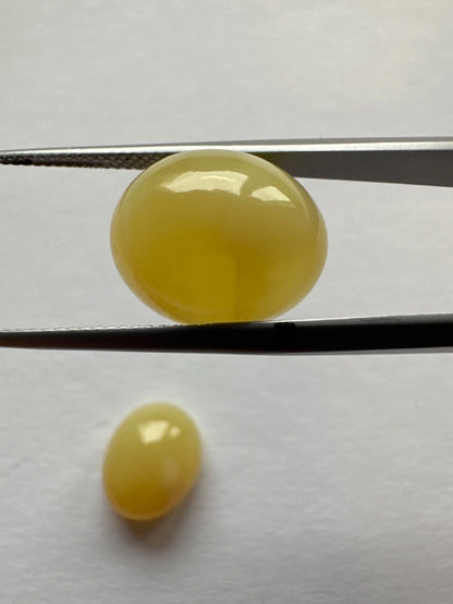Yellow Quartz Cabochon Pair, 18.16 ct – view 2 of 4