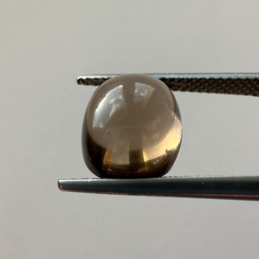 Smokey Topaz Cabochon Oval 11,12mm x 0,09mm 3,96cts