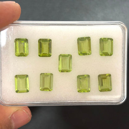 Moss Green Peridot Emerald Cut, 1.50 ct, 8x6 mm – view 4 of 5