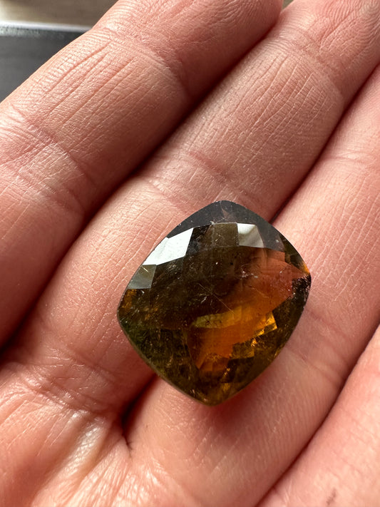 Unique  and Special Tourmaline- Sparkling 20.12cts and 19,2x16x8.6mm