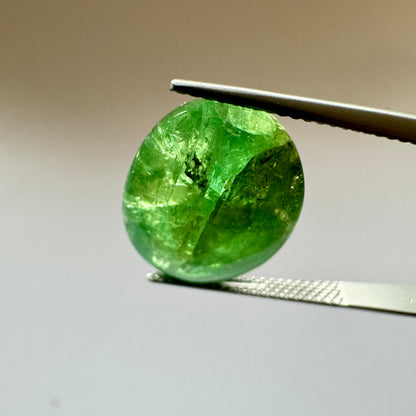 Green Tsavorite Garnet Cabochon, 17.12 ct – view 3 of 8