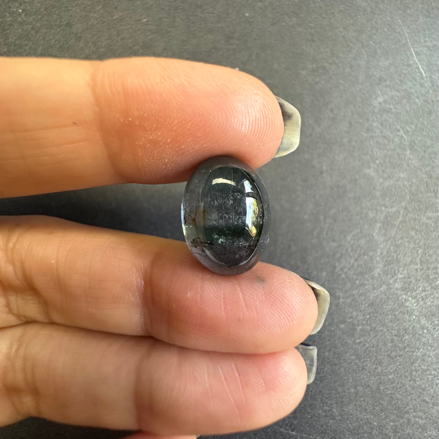 Tourmaline -  gracefully transitions  in Colour! Cabochon oval, 14,42cts