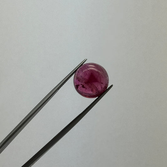 Beautiful shining pink Tourmaline cabochon , 9,90cts