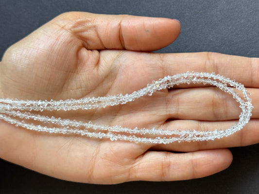 Kantige Eleganz mit rauen und schimmernden Herkimer-Perlen 60,69 ct