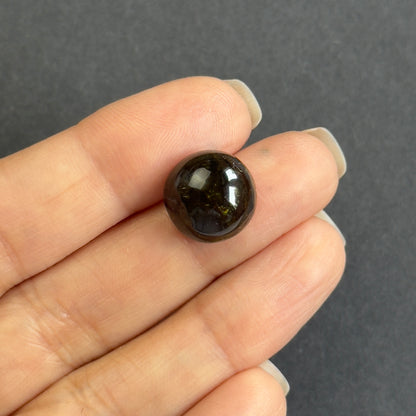 Green Tourmaline Round Cabochon, 10.4 ct – view 3 of 4