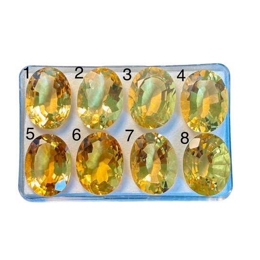 1 Selection Piece Citrine Oval Cut Faceted 16-16.2x11.5-12mm 70,85 Carats