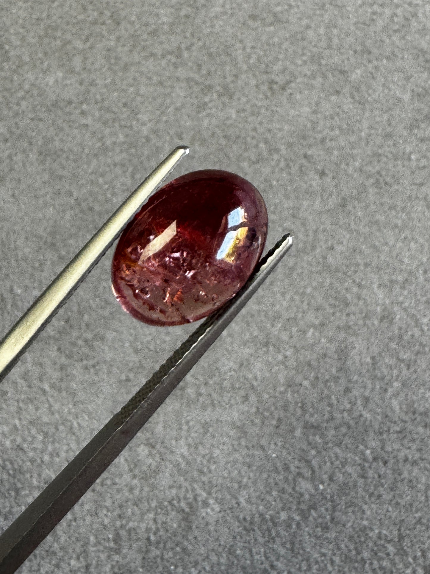 Beautiful unique oval tourmaline  -6,93cts