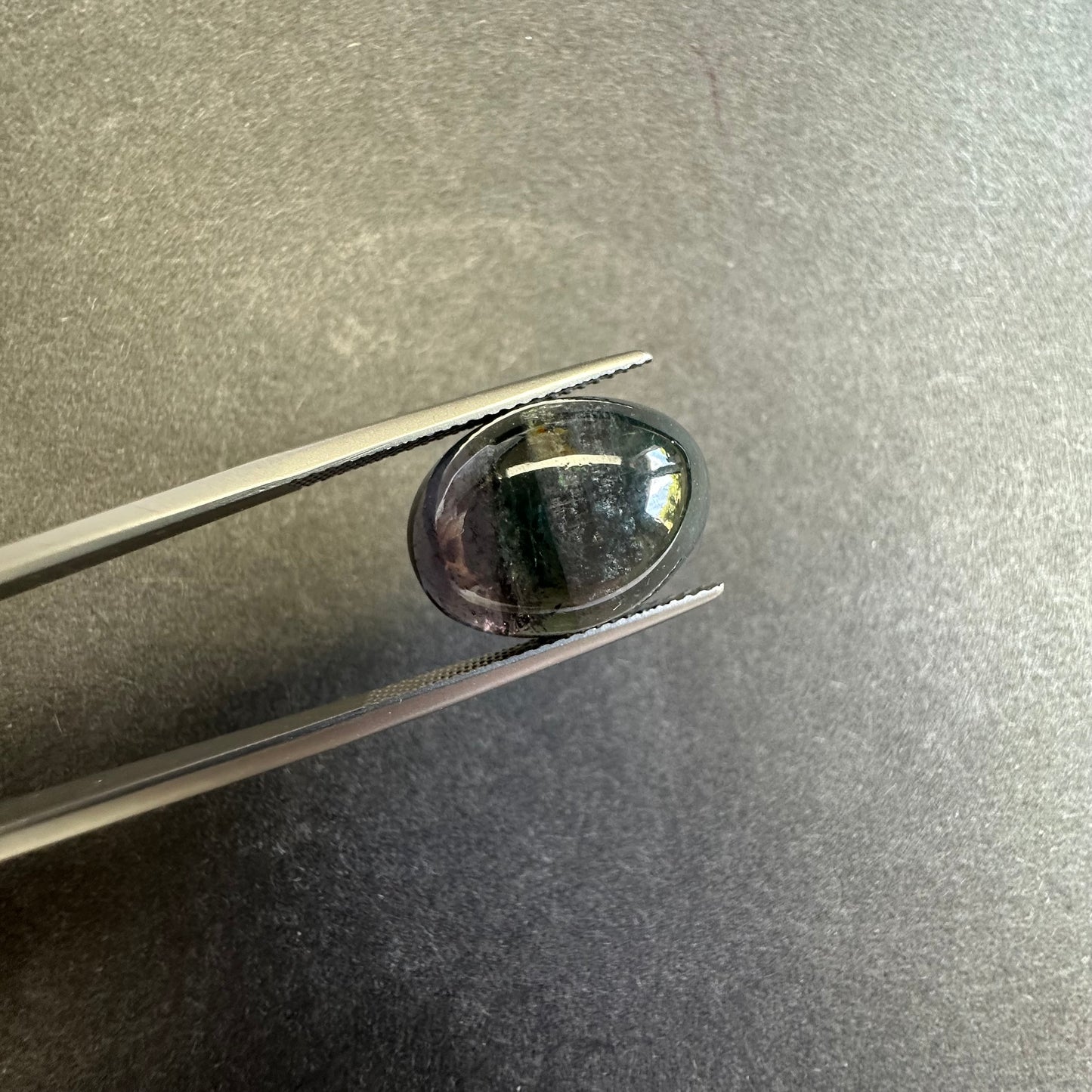 Tourmaline -  gracefully transitions  in Colour! Cabochon oval, 14,42cts